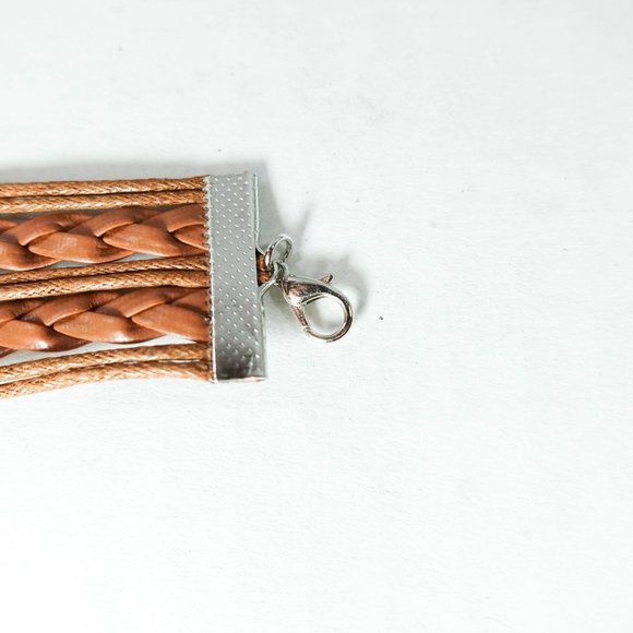 🛍Girls Moana brown multi strand bracelet - Picture 3 of 3